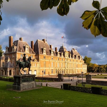 LA VERRIÈRE. Les Locations ISAHORA c'est aussi plusieurs appart' de Standing à 2 pas du Château d'Eu, des Falaises du Tréport, de MERS les Bains et aux portes de la BAIE DE SOMME Eu (Sena Marítimo) Exterior foto