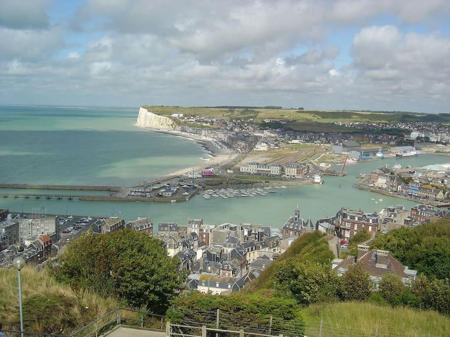 LA VERRIÈRE. Les Locations ISAHORA c'est aussi plusieurs appart' de Standing à 2 pas du Château d'Eu, des Falaises du Tréport, de MERS les Bains et aux portes de la BAIE DE SOMME Eu (Sena Marítimo) Exterior foto