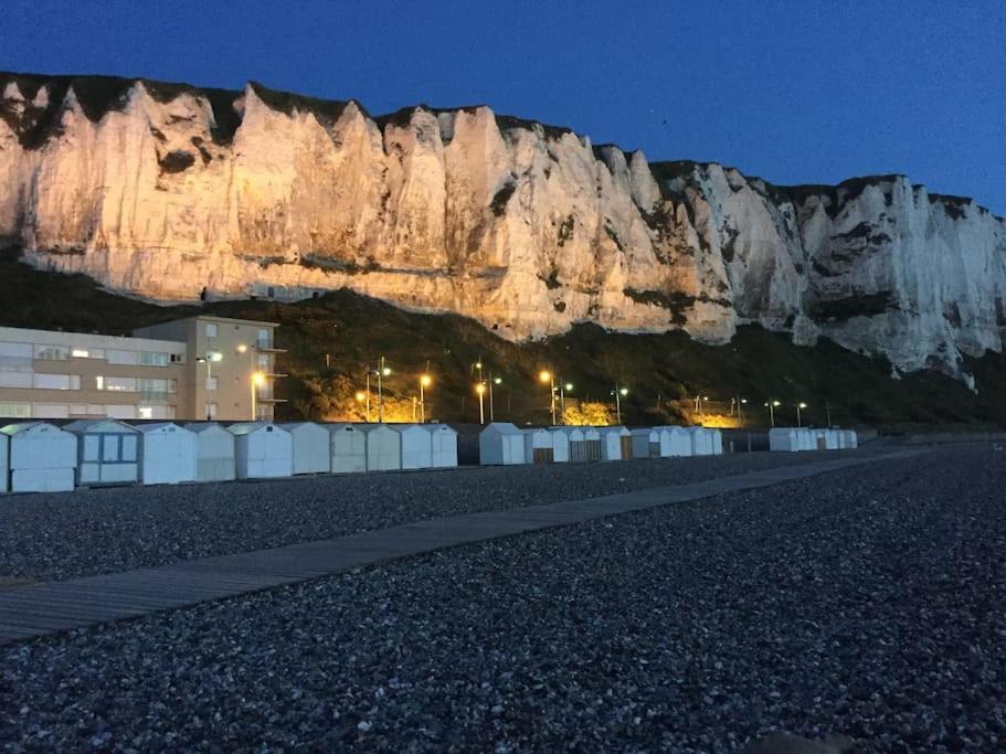 LA VERRIÈRE. Les Locations ISAHORA c'est aussi plusieurs appart' de Standing à 2 pas du Château d'Eu, des Falaises du Tréport, de MERS les Bains et aux portes de la BAIE DE SOMME Eu (Sena Marítimo) Exterior foto